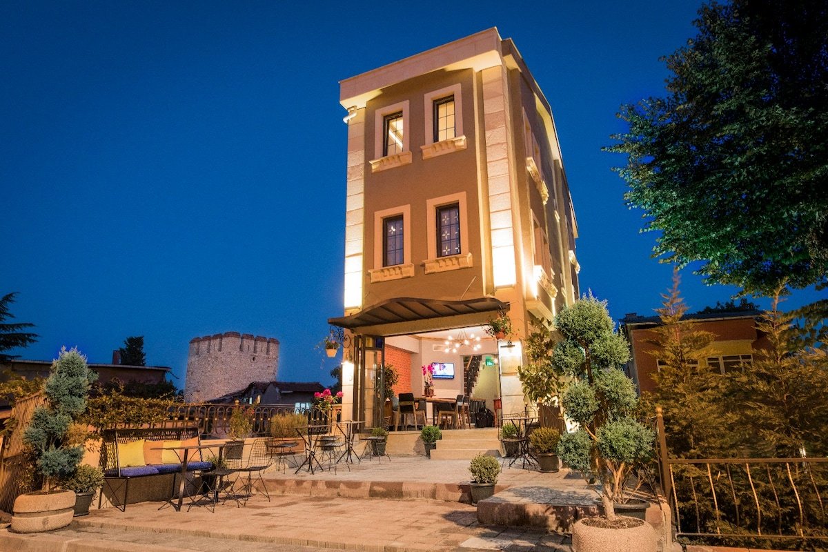 Old Town Central Boutique Hotel -Garden & Sea View gallery image 2