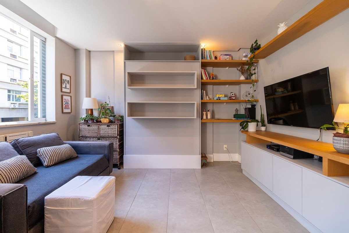 Leblon | Comfortable, Bright, and Close to the Sea gallery image 4