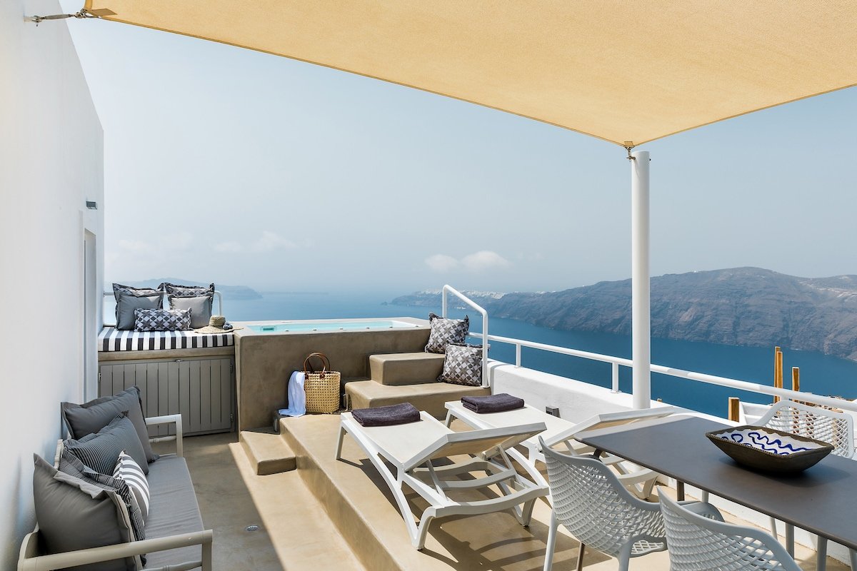 360° Caldera view Villa with hot tub & sea view gallery image 4