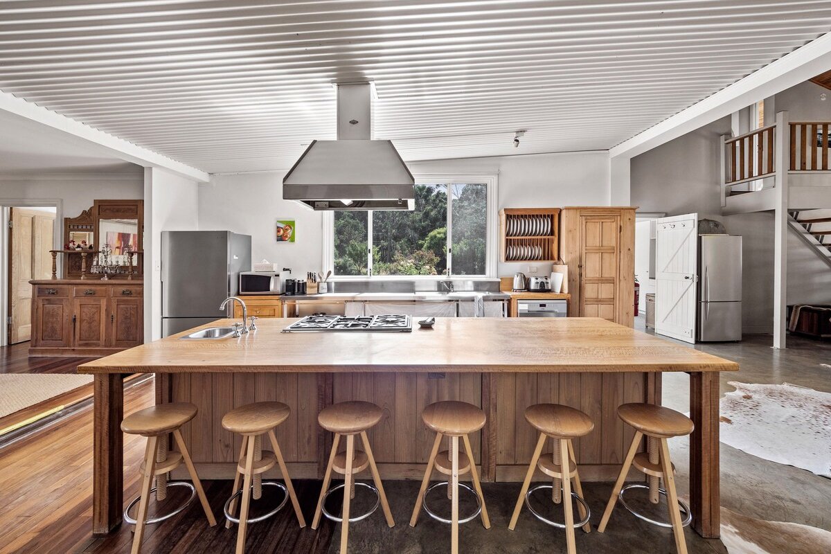 Wisteria Vines Estate—Rustic Elegance by the Coast gallery image 3