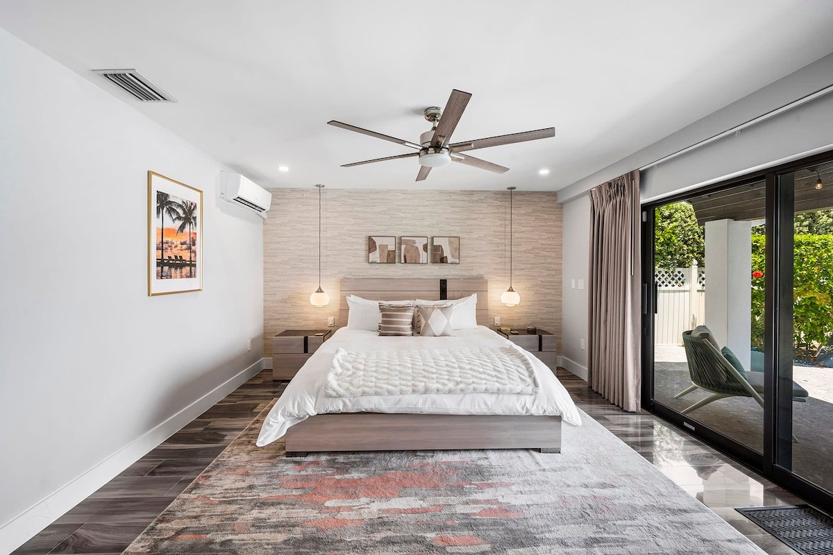 Best Bayfront View Villa with Heated Pool gallery image 2