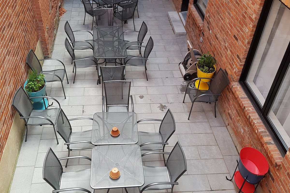 Rare Ground Floor – 5 BR/ 6 BA – Private Courtyard gallery image 3