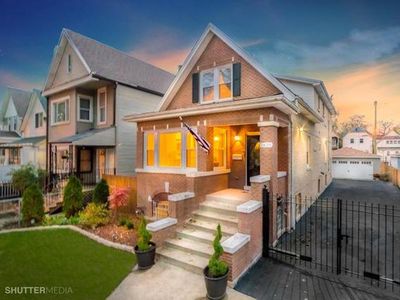 H&H 1896 – Spacious, Fully Stocked, & Free Parking