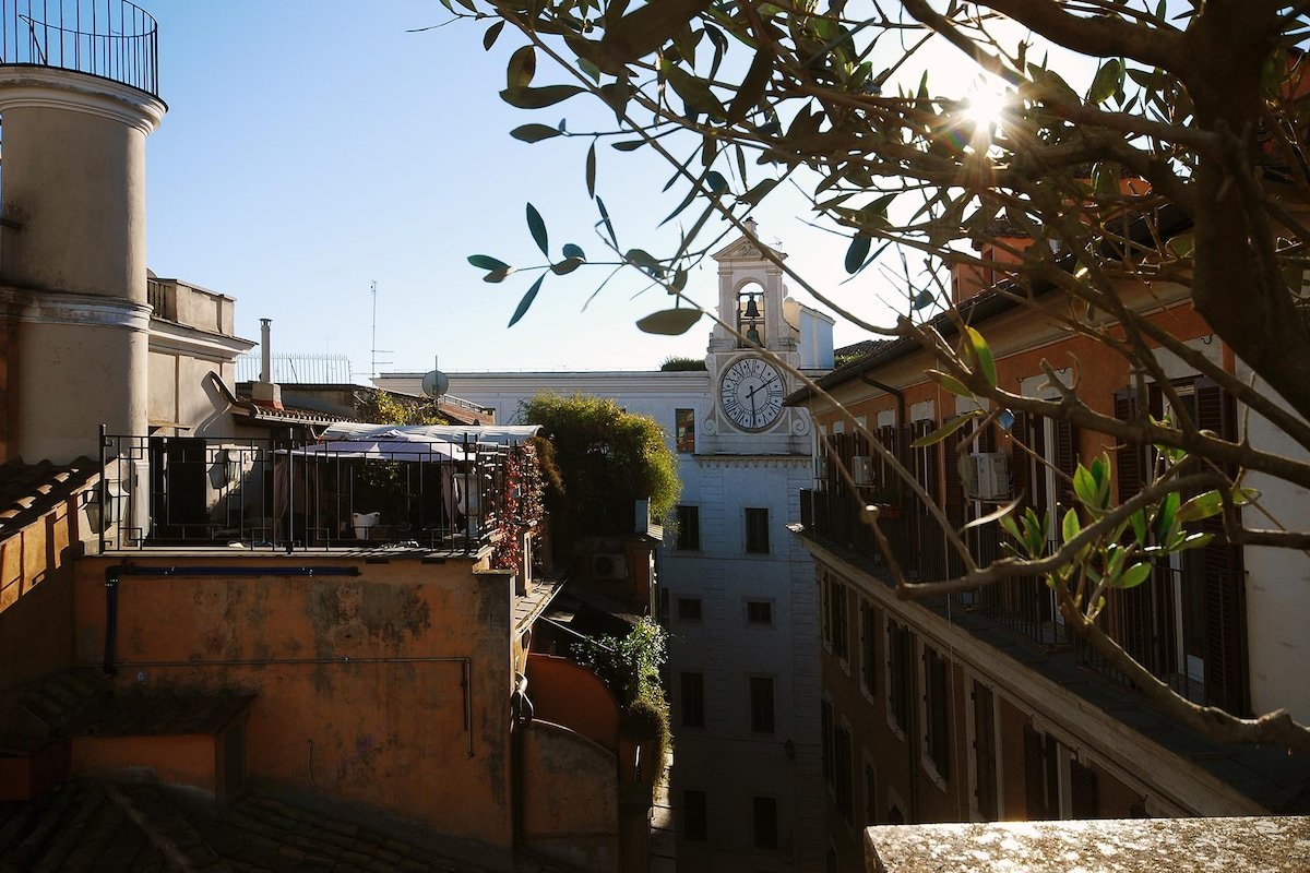 Pink Rooftop Campo de’ Fiori gallery image 5