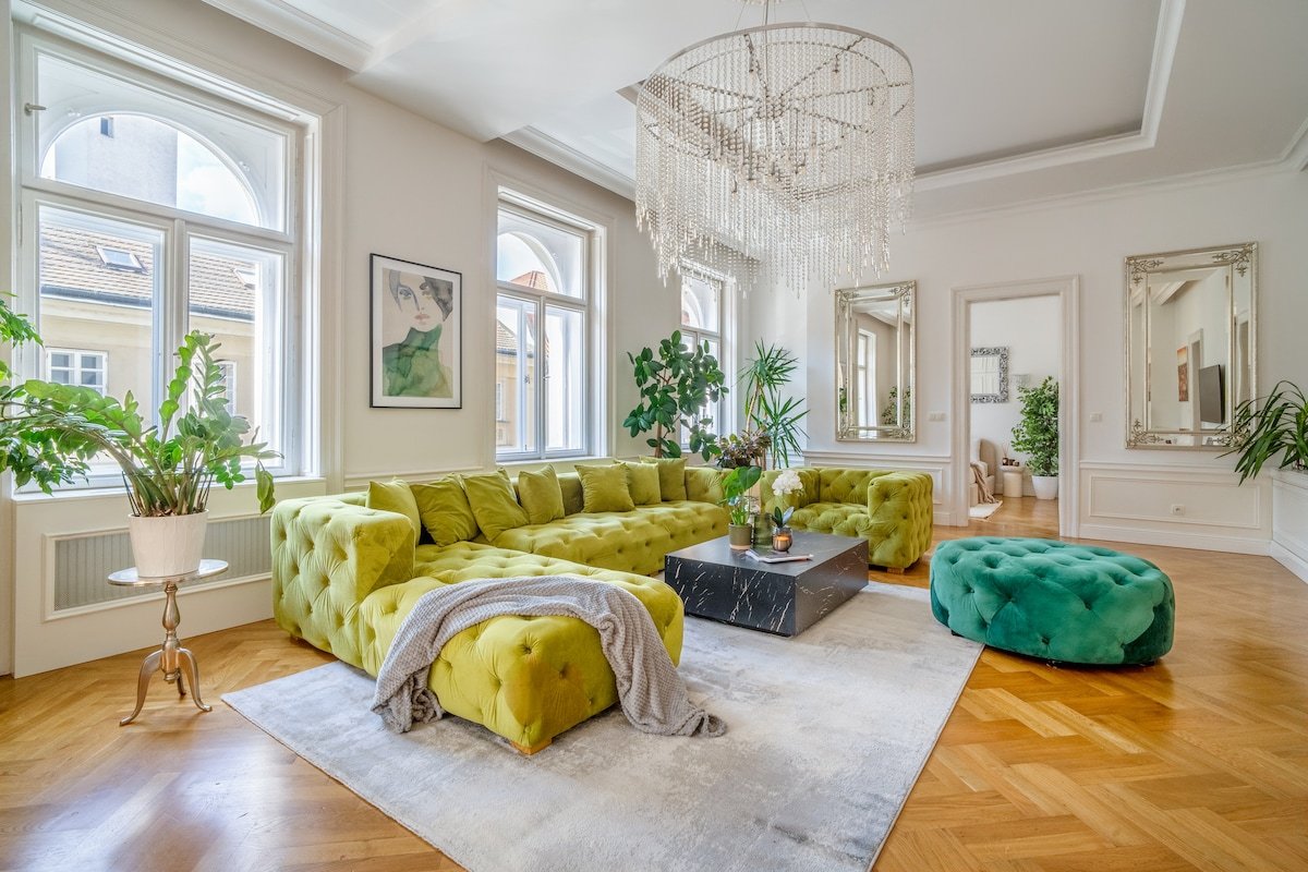 5 STAR LUXURY quiet apartment in the city center gallery image 2