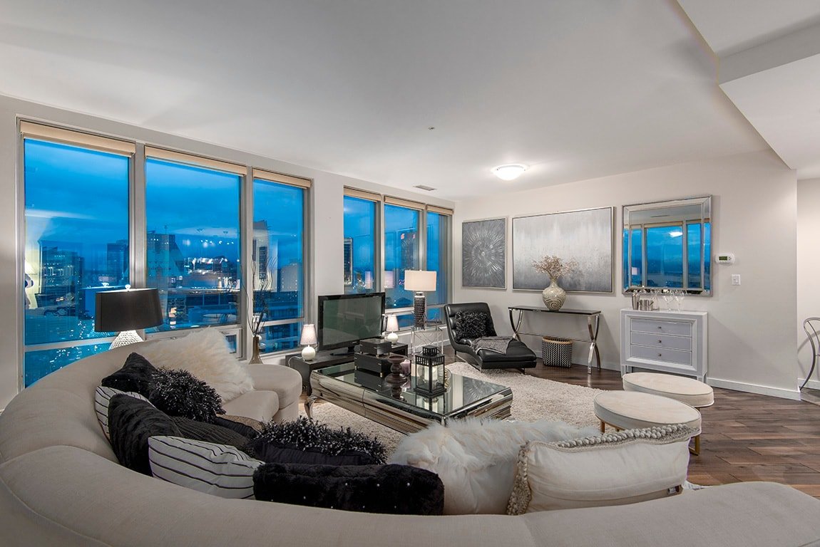 2BR/2BA SUB PENTHOUSE in the ❤️HEART❤️ of Downtown gallery image 5