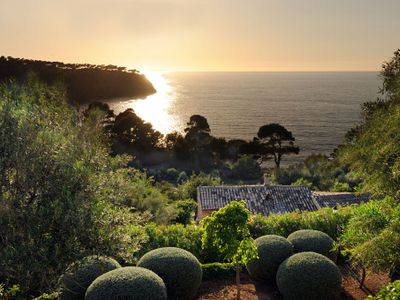 Casa Oliveras sea views and beach access