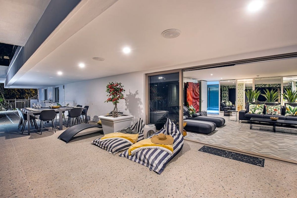 Clifton YOLO Spaces – Clifton Mansion Villa gallery image 5