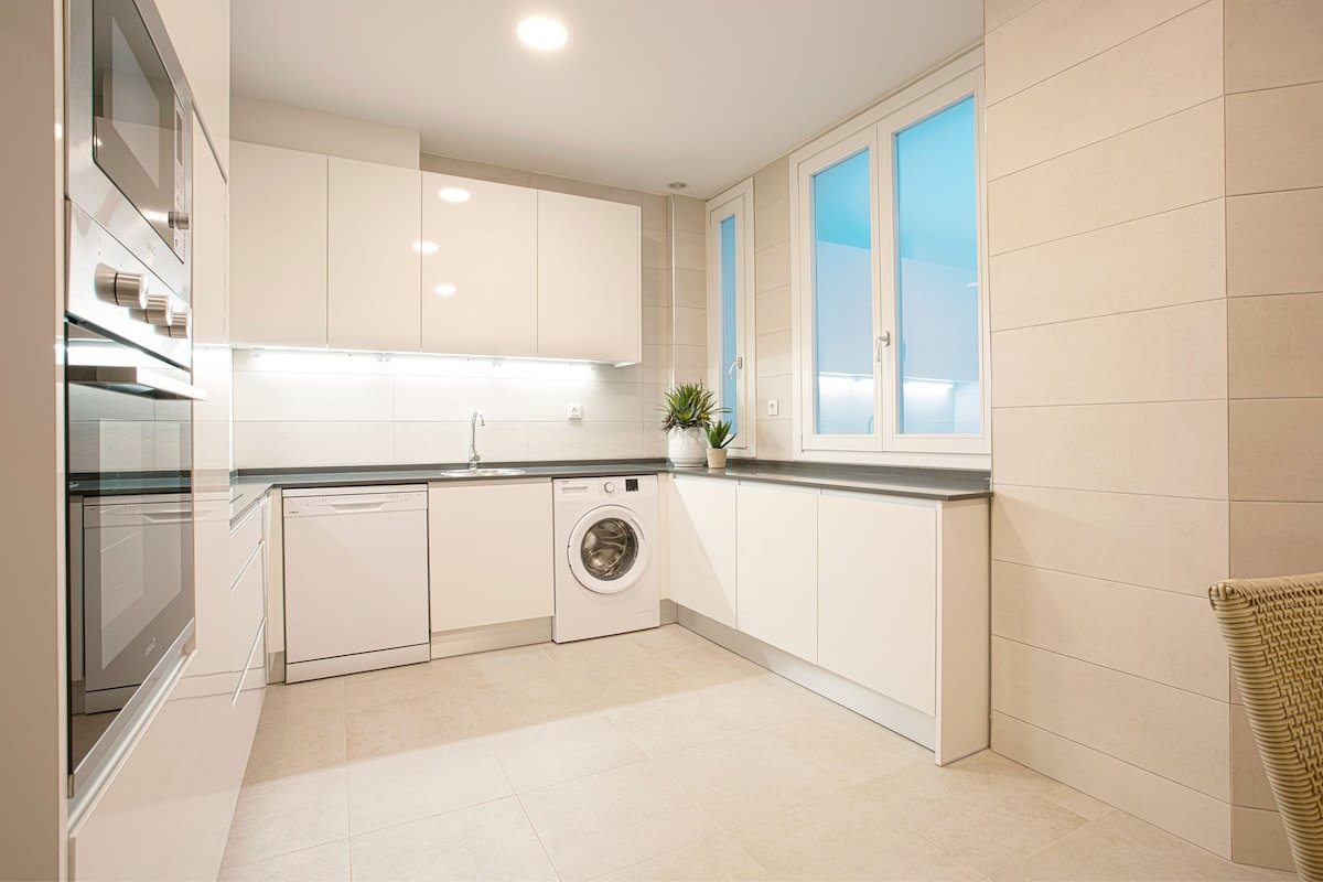 Exclusive Apartment in Madrid Center. Madrazo I gallery image 5