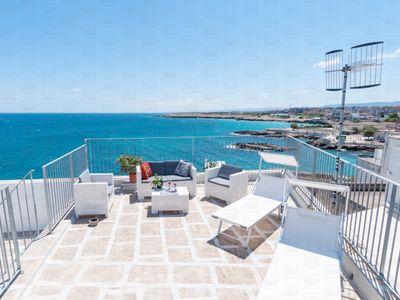 HelloApulia Authentic Seafront Apartment