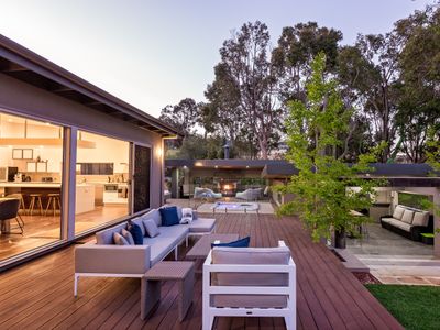 Sunrise Tranquillity: Luxe Retreat with Heated Spa