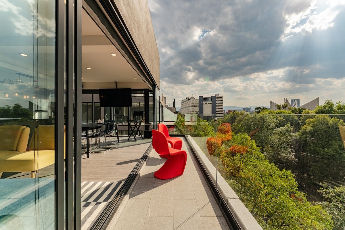 w/AC: Exquisite Heaven: Condesa PH w/Rooftop Gym gallery image 4