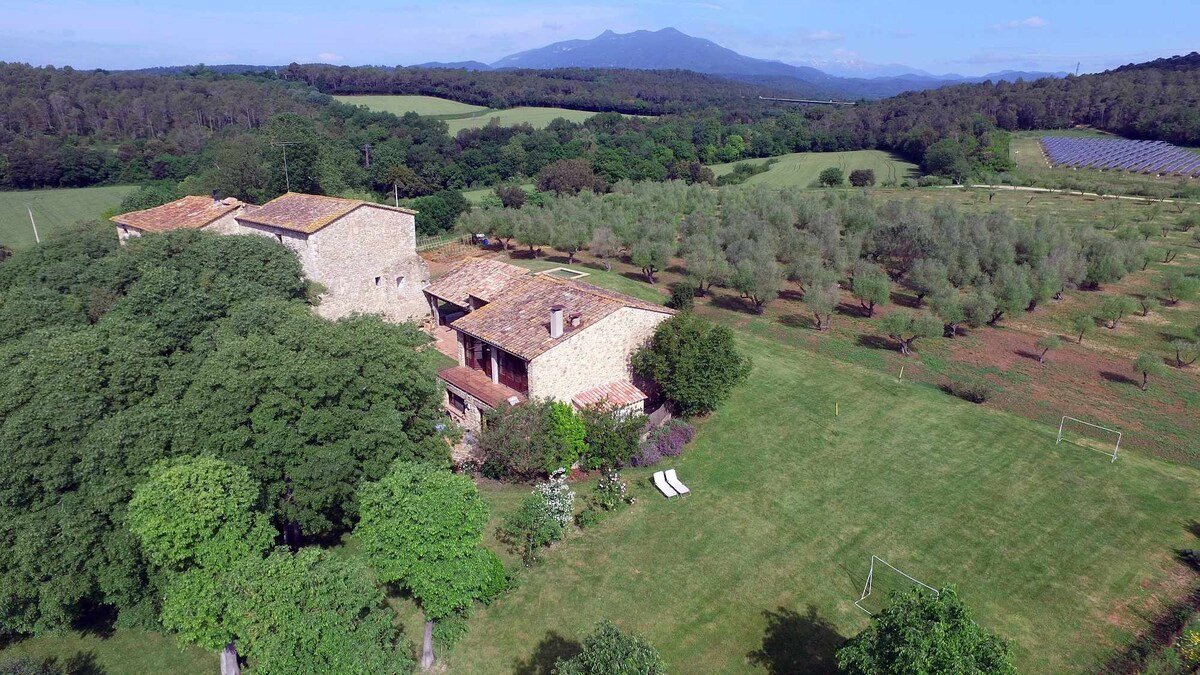 Rural house for exclusive rental in Girona gallery image 5