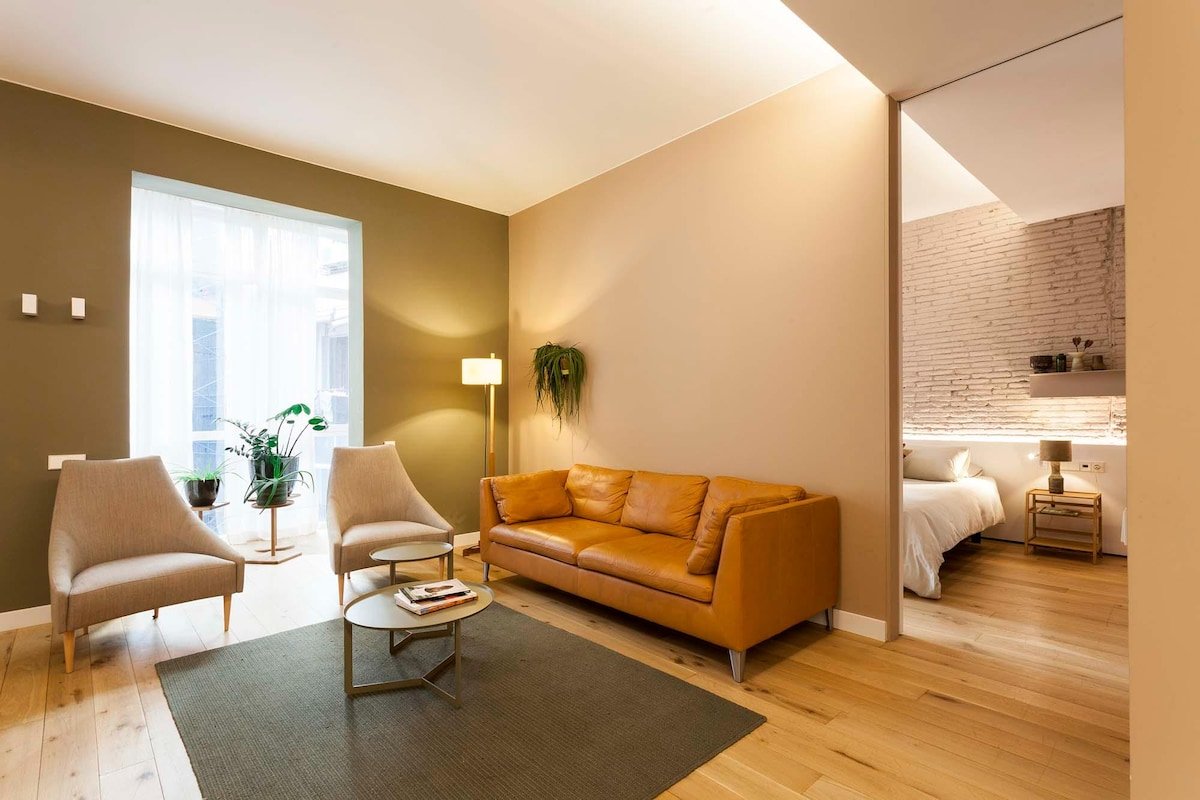 Soothing 2 bed/2 bath, city centre – Max 3 guests gallery image 3