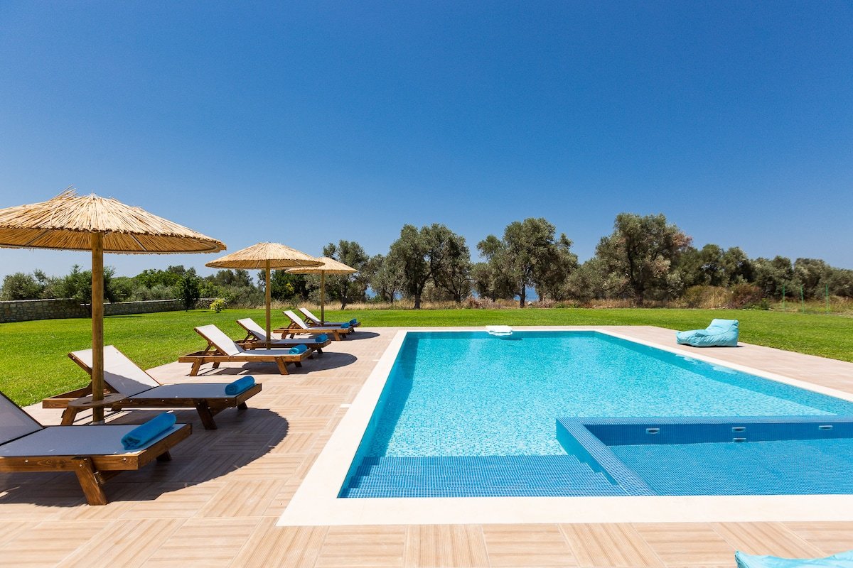 Villa Litinas -A 2,500sqm Escape Amid Olive Groves gallery image 2