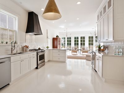 Uptown NOLA w/ Parking | Clean, Private & Stylish