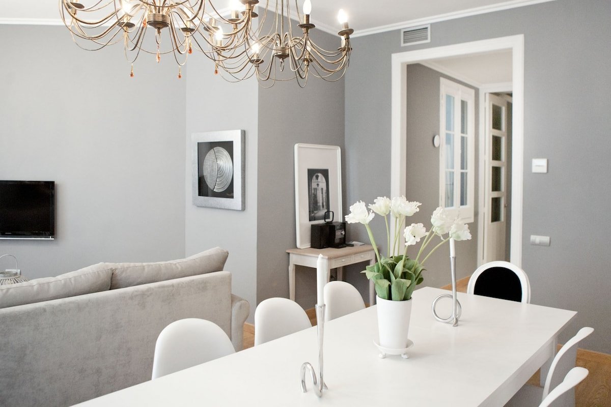 Bourgogne Bright Luxurious Apartment gallery image 5