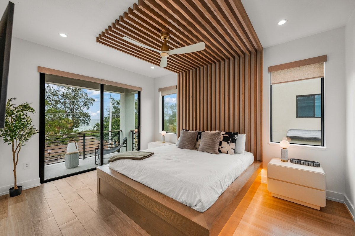 New Home w/ Incredible Rooftop Deck!- Just Breathe gallery image 2