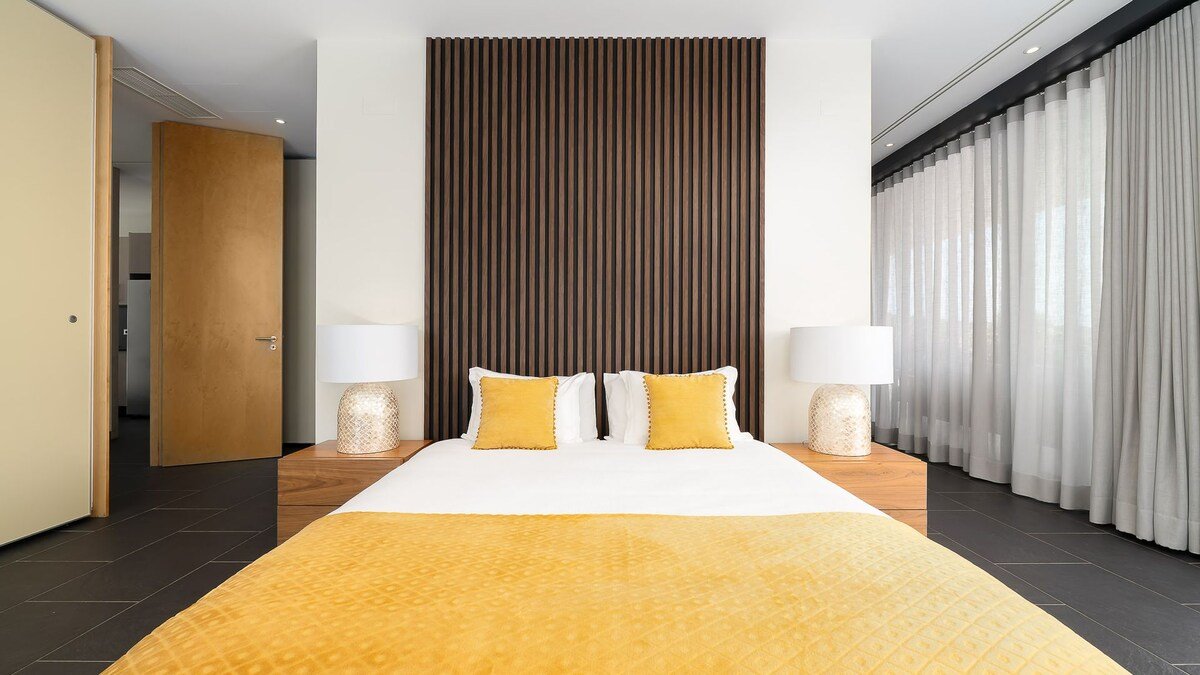 Villa Sernadinha in Lagos by LovelyStay gallery image 5