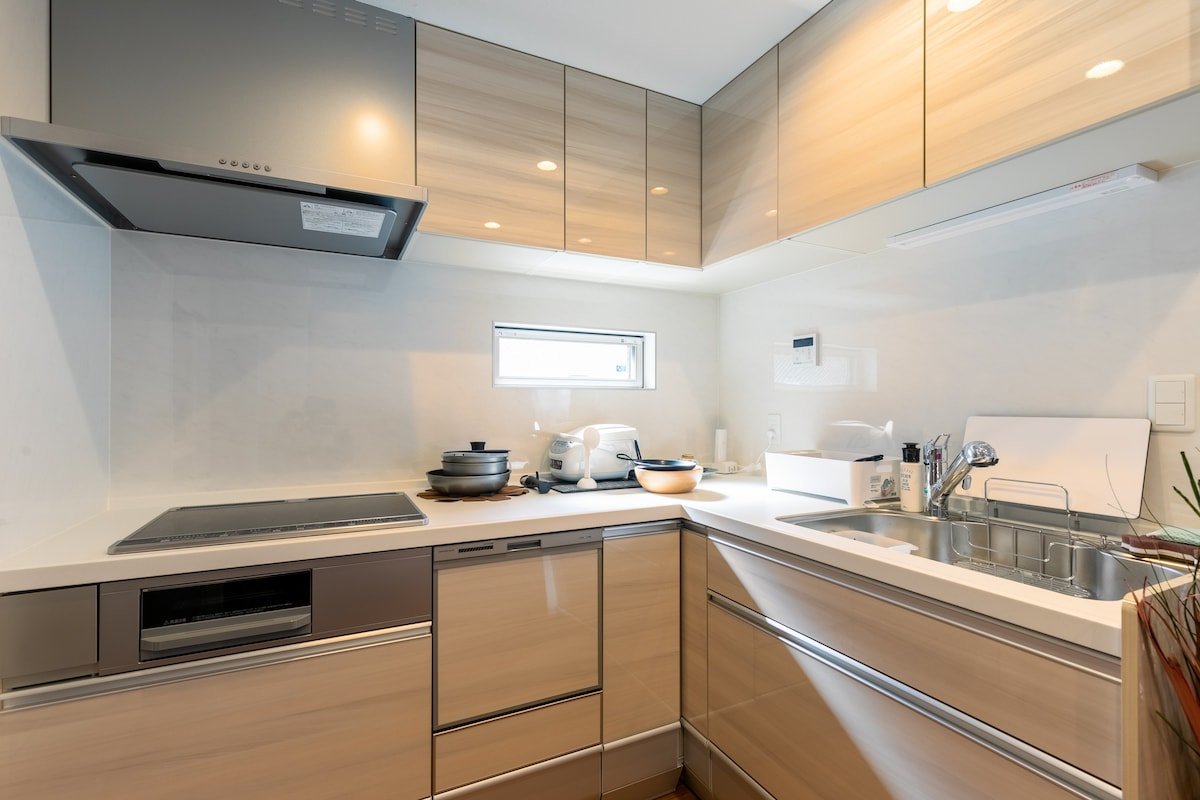 Hatagaya Oasis | 3BR House, 10 min Walk to Station gallery image 4