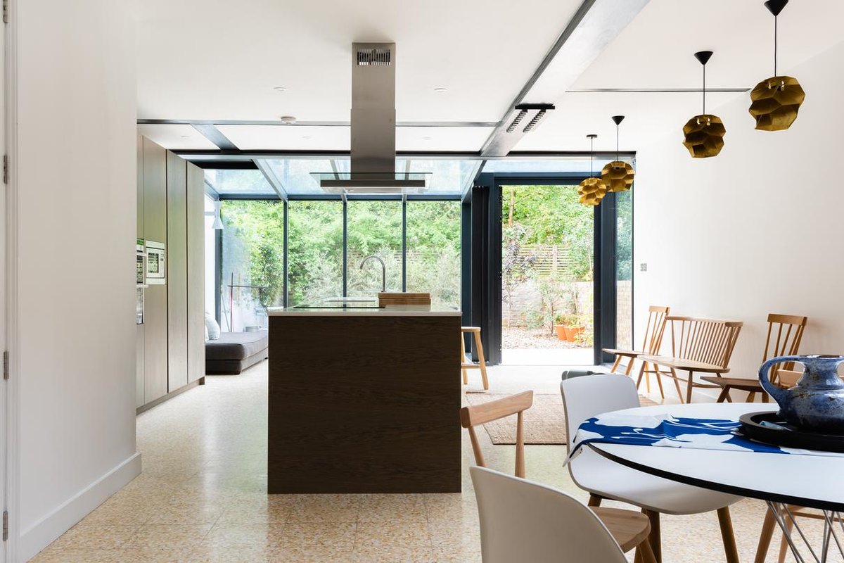 Spectacular House 4 Bed 3.5 Bath near Portobello