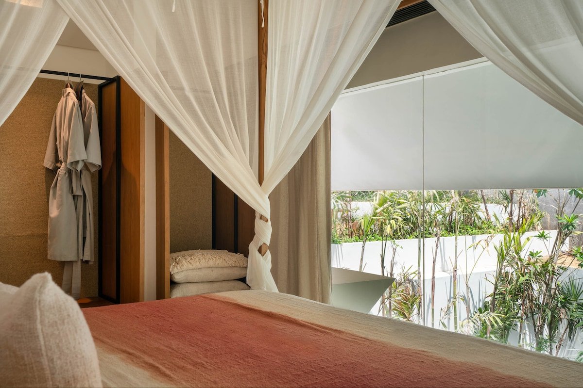 Double Bedroom Pool Villa gallery image 3