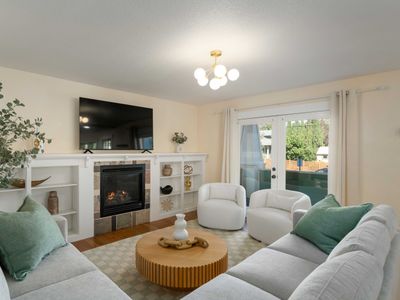 5 BD/3.5BA -Arcade-WFH Desks-Pool/Pingpong Table