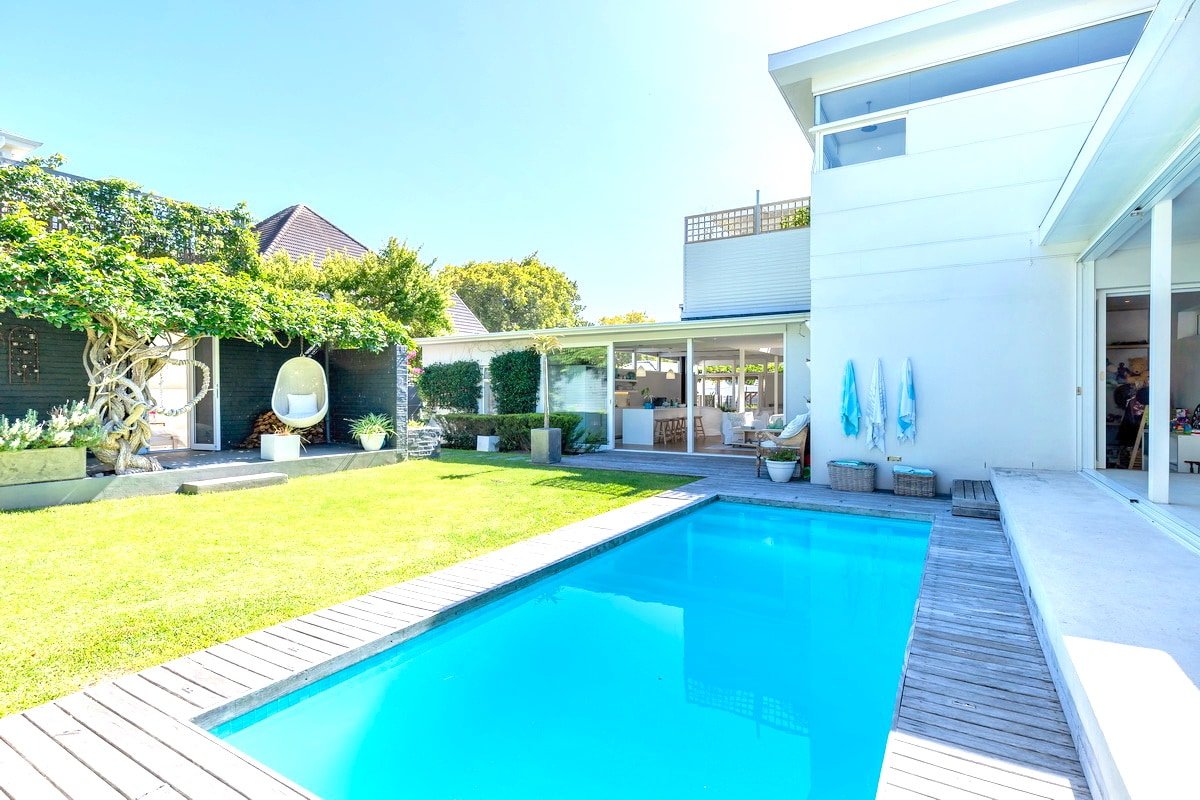 Designer home in Newlands Cape Town gallery image 4
