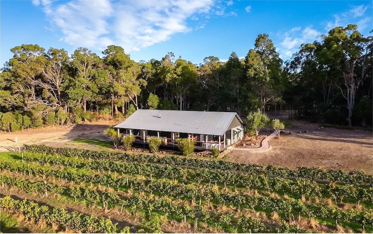 Valley Cottage 2BR, Treeton Winery, Margaret River gallery image 2