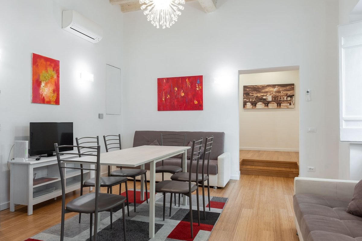 Restored Apartment- Stunning Pantheon View gallery image 5