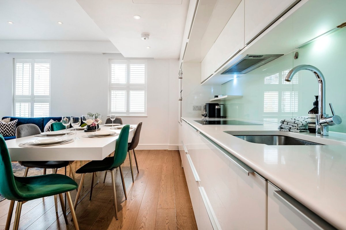 The Smooth Velvet – by Out of Office Lifestyle gallery image 4