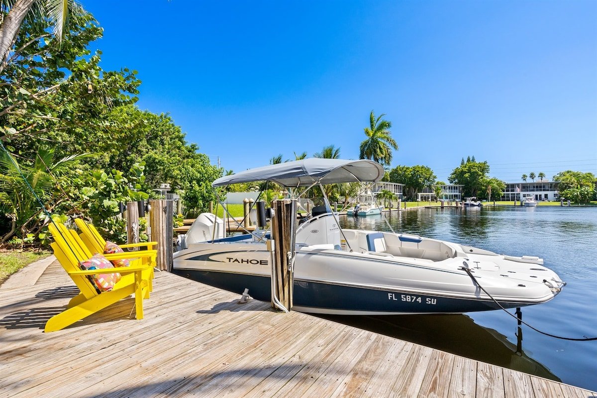 Waterfront | Boat Rental | Heated Pool | Sleeps 10 gallery image 4