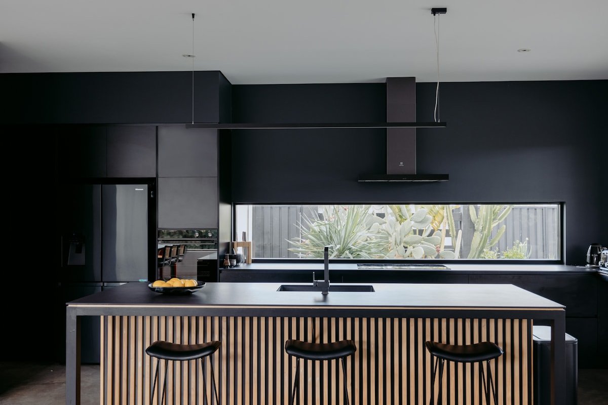 Haven House : mid century modern gallery image 5