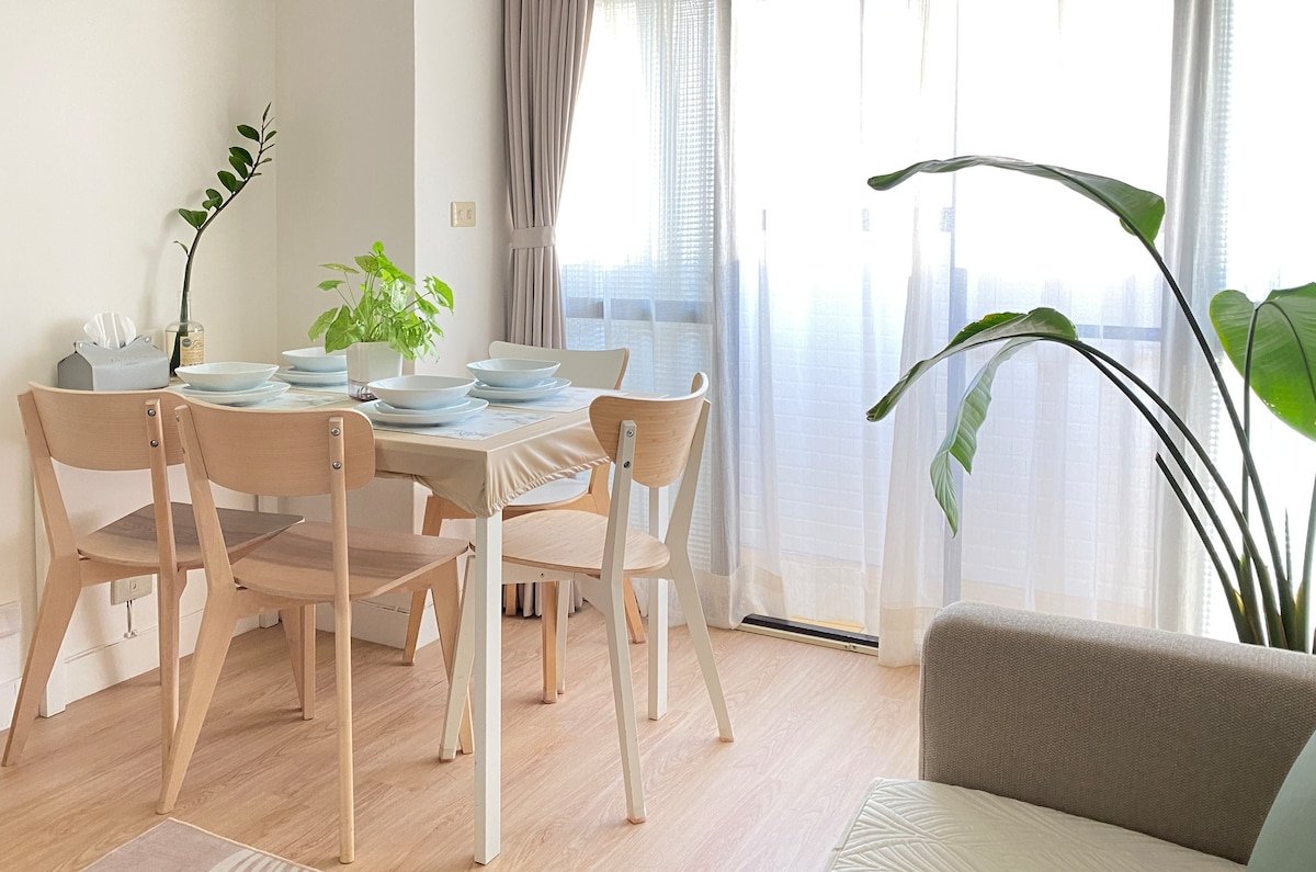 Modern 3BR Daan Park | Elevator & Family-Friendly gallery image 4