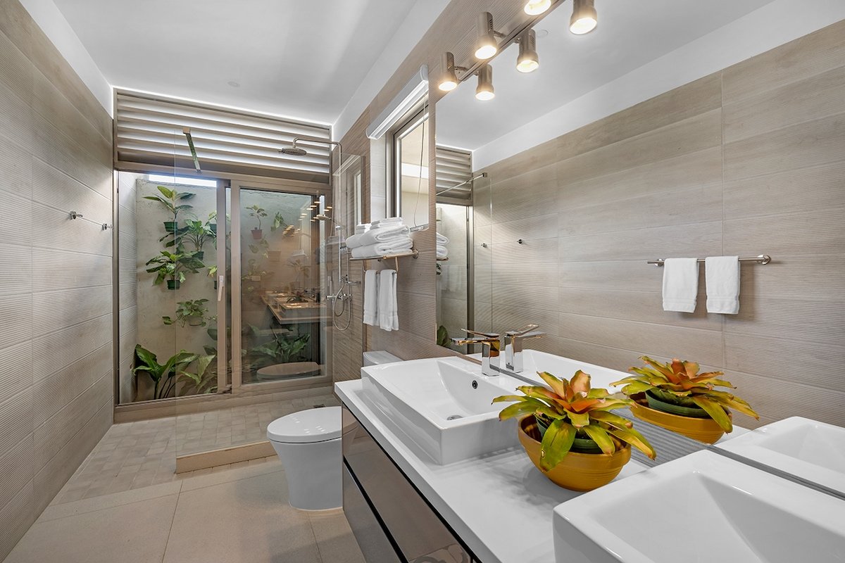 10BR Luxury Villa w/ Private Beach; Fully Staffed gallery image 2