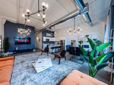 Luxury 6BR Loft | Near McCormick | Skyline Views