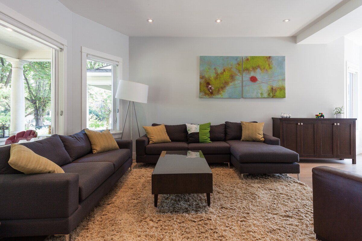 Character home ideal for families! gallery image 4