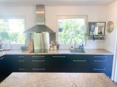 Cheerful 3 bedroom home opposite lake Geneva