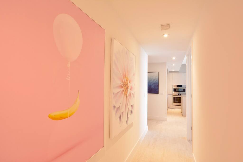 Fabulous Apartment in Hollywood- 04 gallery image 4