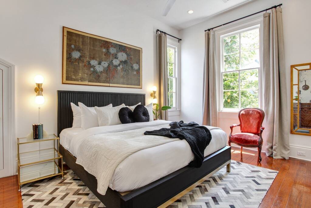 Historic Luxury Retreat gallery image 3