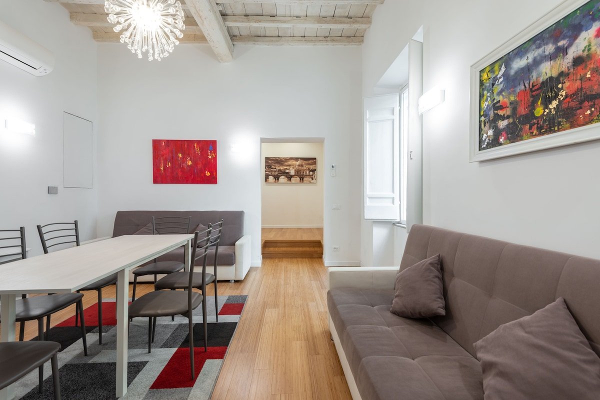 Restored Apartment- Stunning Pantheon View gallery image 2