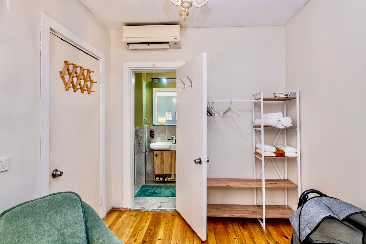 Central 5 BR,5Bath,6AC Triplex Near Galata Tower gallery image 4