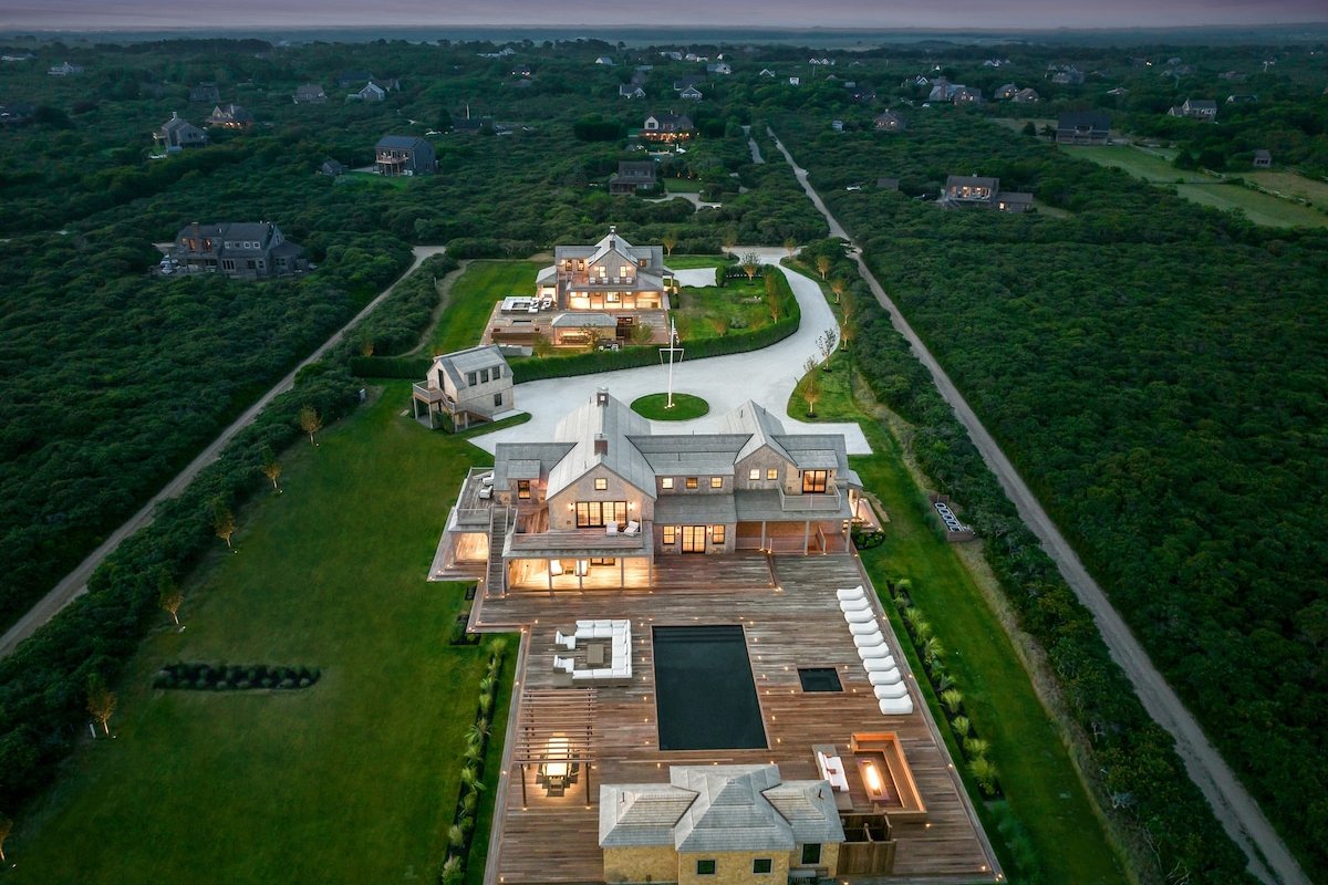 Nantucket’s Ultimate Compound