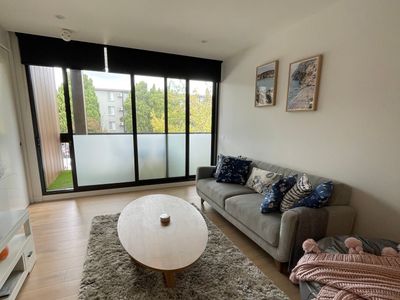 Modern quiet apartment in St Kilda