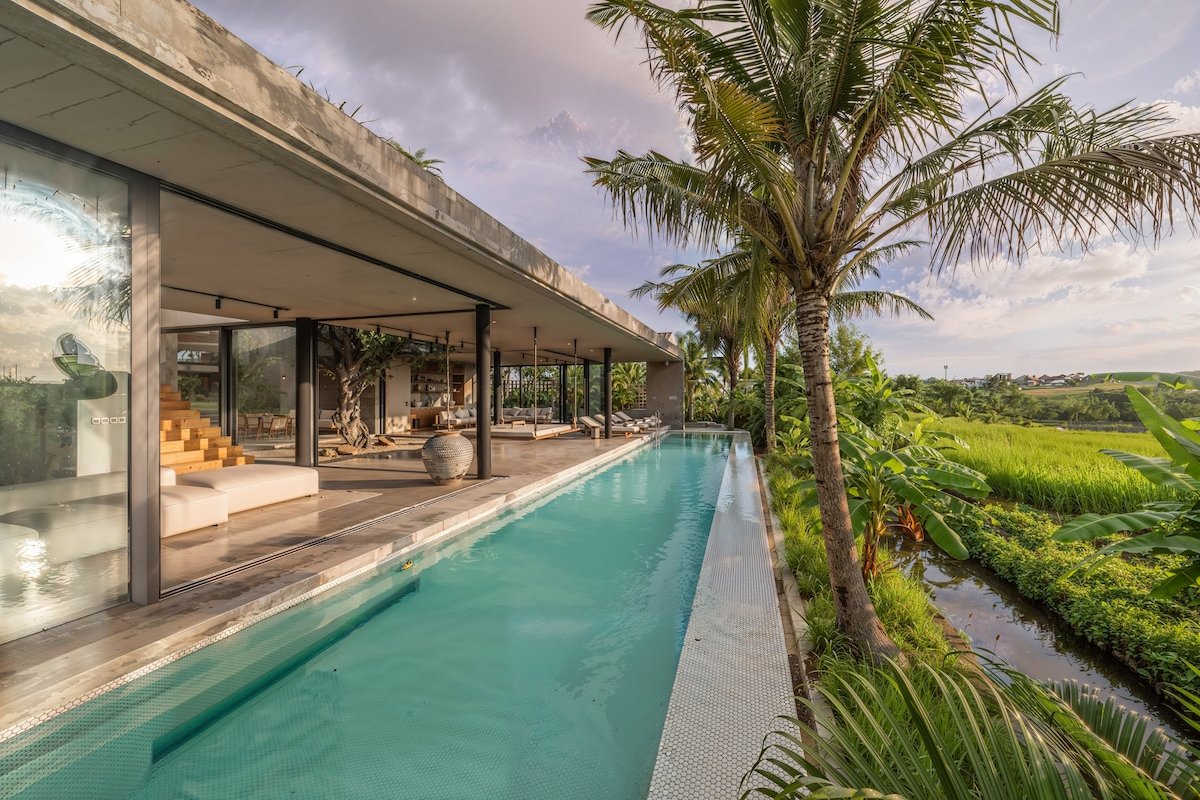 Luxe Bridge.villas : Modern Meets Tropical w/Chef