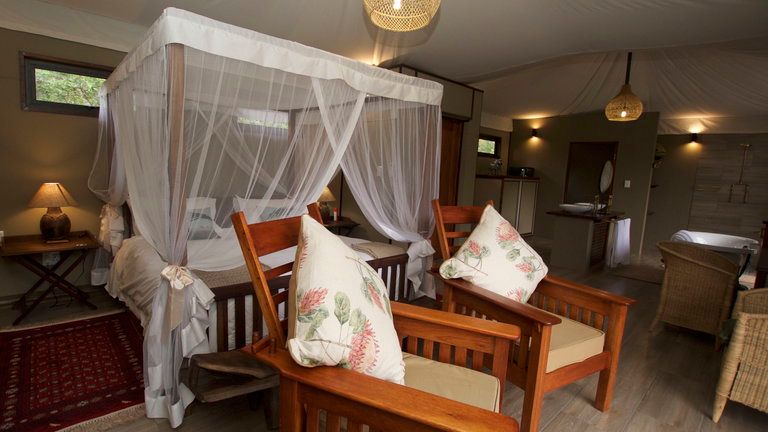 Inzalo Safari Lodge Twin Room