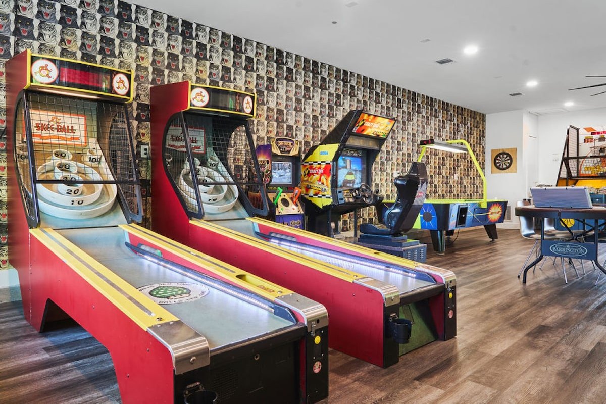 Zilker Arcade home w/ Heated Pool! gallery image 4