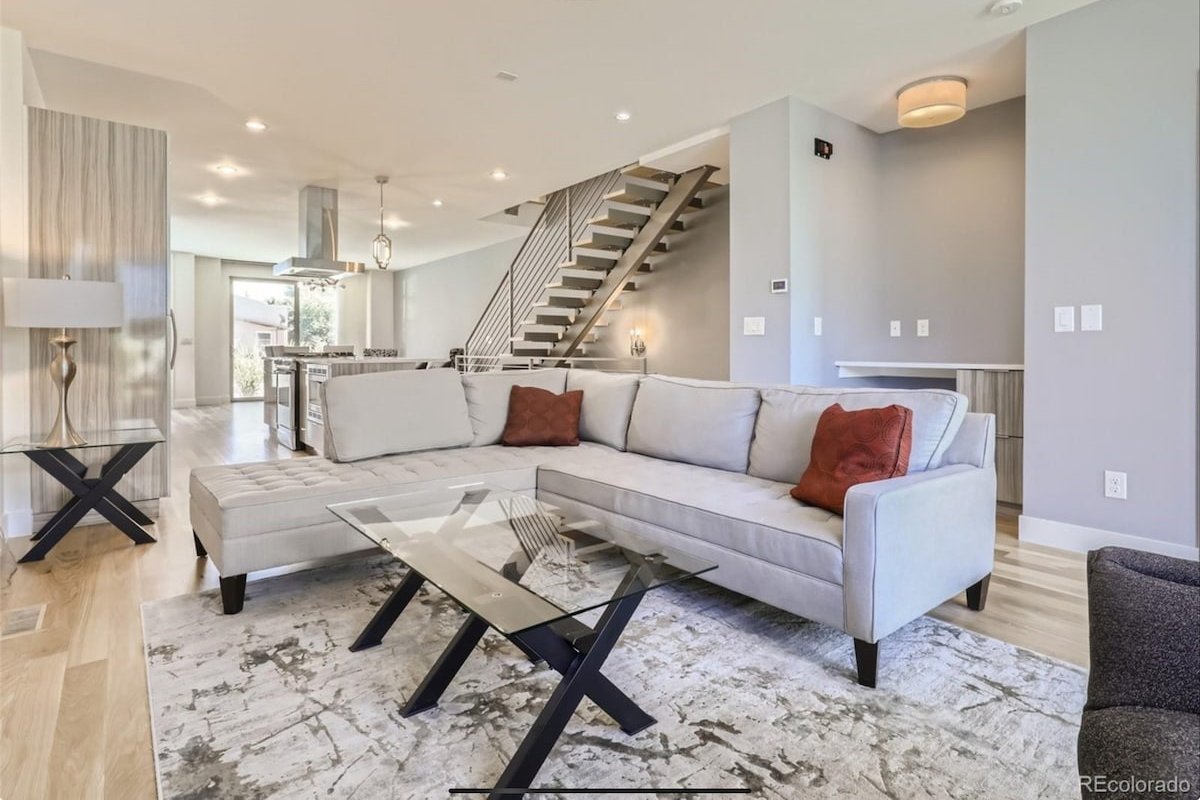 Beautiful 4 story home in LoHi! gallery image 3