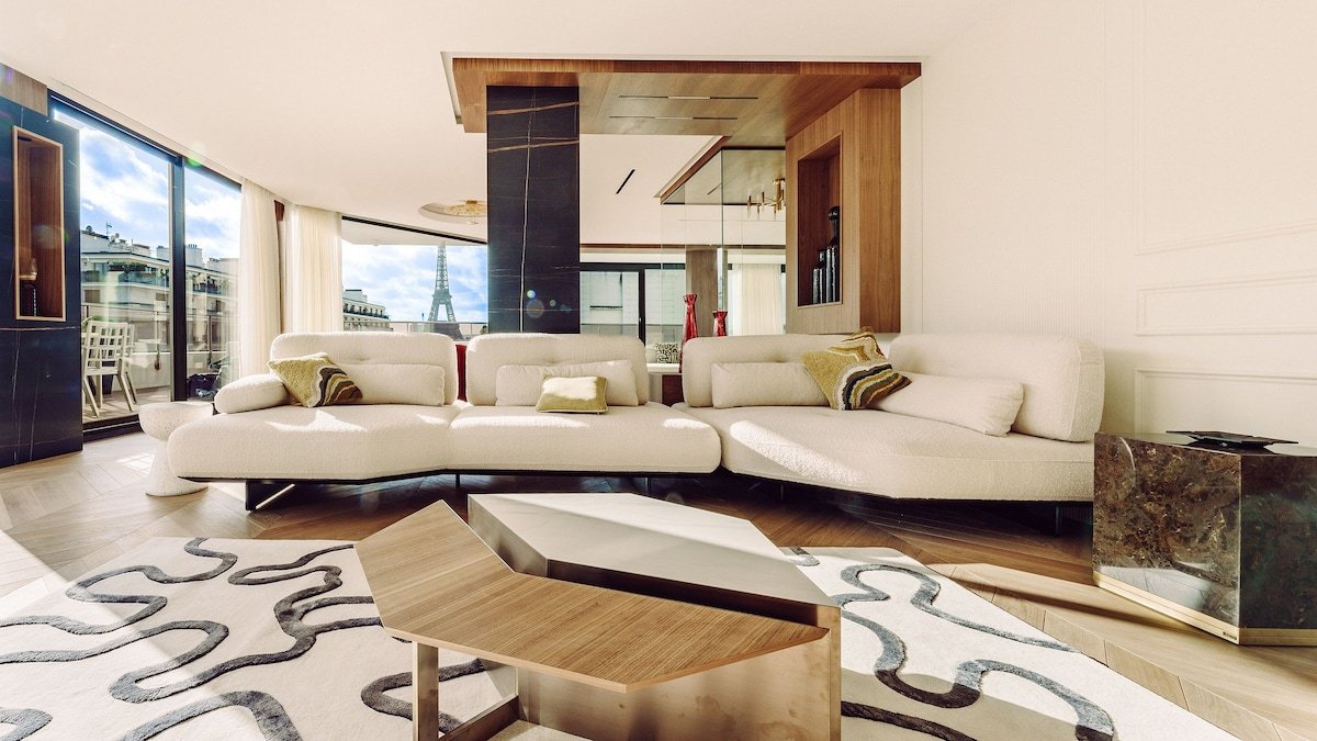 Par096 – Luxury penthouse on Avenue Montaigne gallery image 4