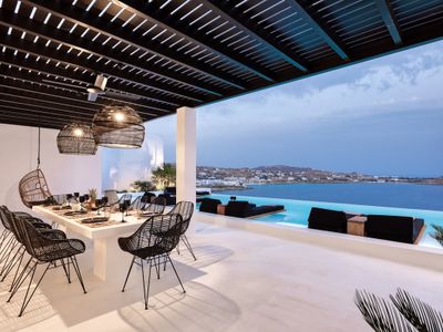 Infinity pool- Sea View- Direct to beach- Jacuzzi